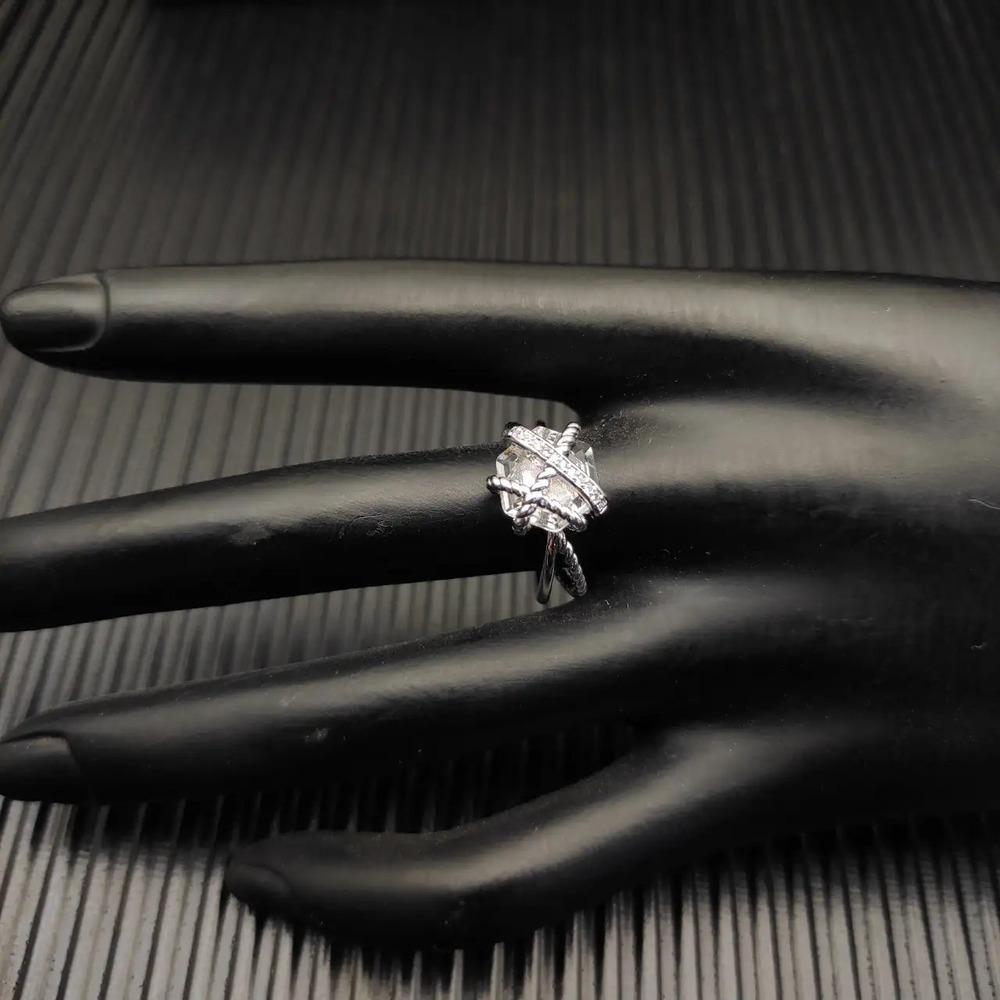 David Yurman hexagonal white diamond ring - Picture 4 of 5
